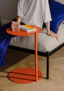 Ande odkládací stolek 40cm oranžovočervený