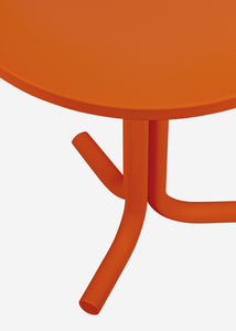 Venkovní kovový bistro stolek Nokk oranžový 59cm