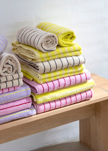 Barevný ručník Naram 50x70cm růžový